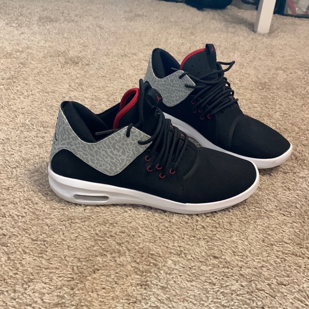 Stylish Black and Gray Men's Sneakers